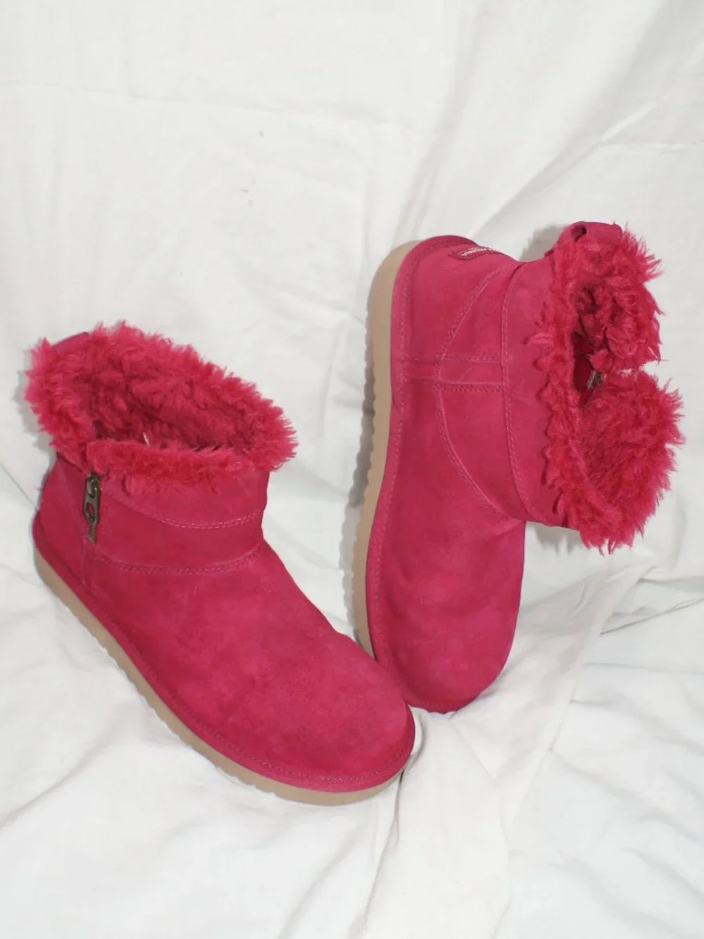 Koolaburra by Ugg Raspberry Pink Short Shearling Boot - SIZE 8 - LIKE NEW